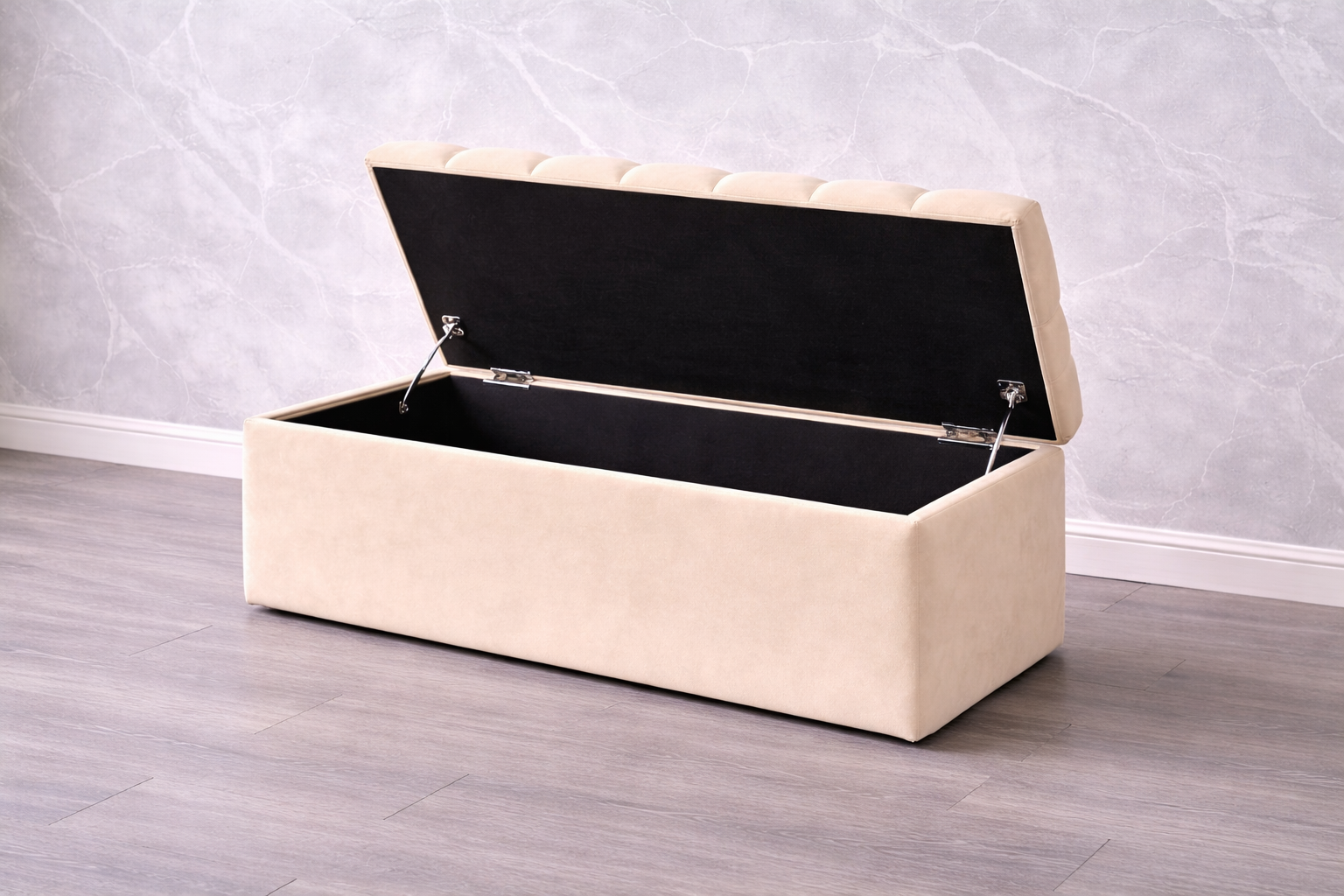 Chesterfield Ottoman Box