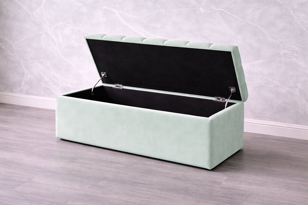 Chesterfield Ottoman Box Plush