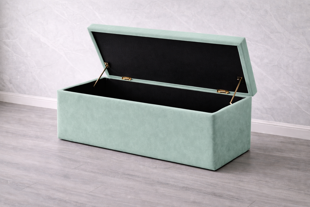 Leonardo Ottoman Plush Box