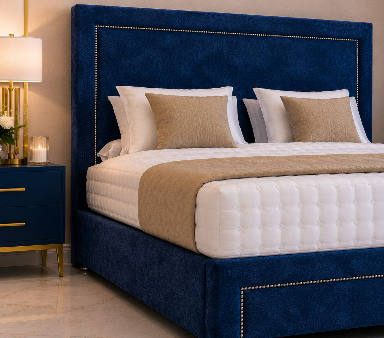 Lit ottoman avec pied de lit et perles Moana